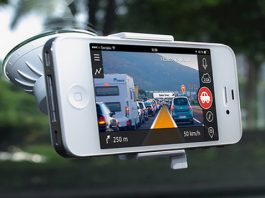 Membuat Kamera Dashboard Mobil Menggunakan Ponsel iPhone